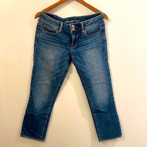 AE Sz 6 Artist Cropped Jeans